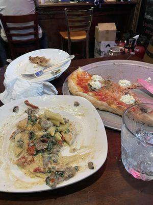 The Penne Mediterranean & Primo Pizza was great! Sorry the picture was taken at the end.