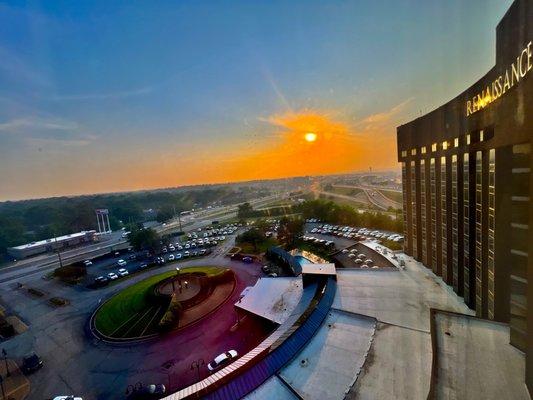 Renaissance St. Louis Airport Hotel