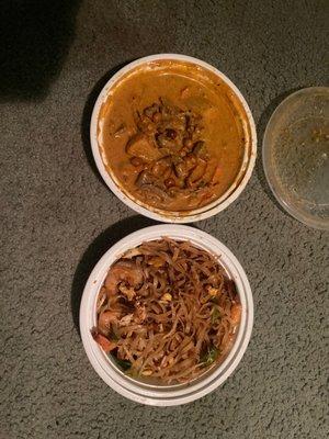 Bland pad thai and sour/old masaman