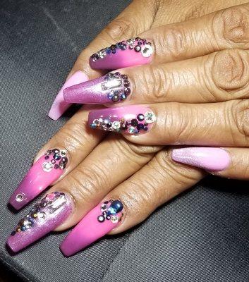 Does your nails make a statement? 
#DesignsThatCreateAttention