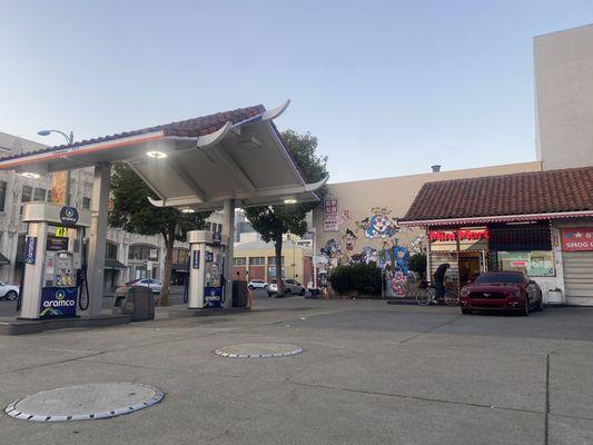 Gas station and mini mart