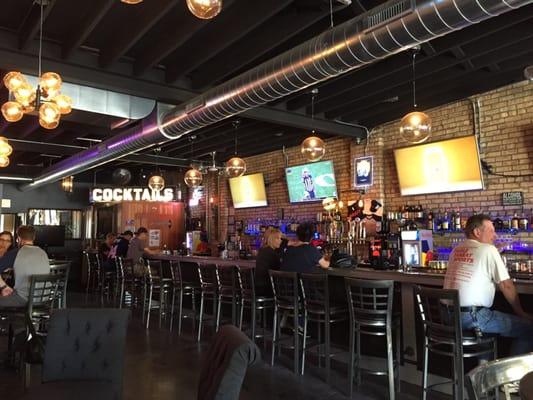 Nice, long bar and plenty of tvs for all the games!