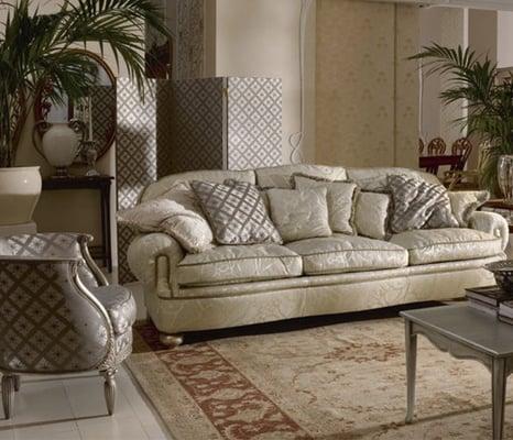 Cream Traditional Vinyl Sofa Set