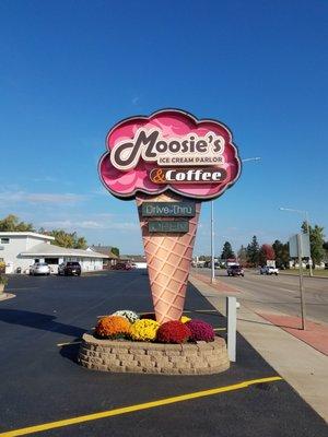 Moosie's Ice Cream Parlor, Medford, WI