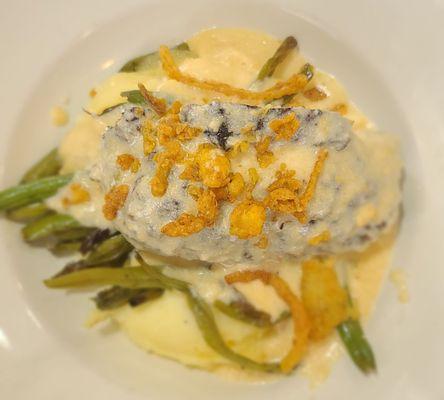 BBQ Meatloaf w/ (crispy) green beans and mashed potatoes topped with crispy onions