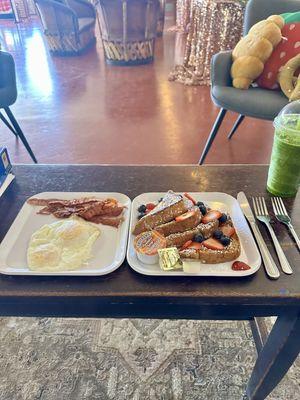 French toast and side of eggs and bacon.......and: GREEN JUICE!