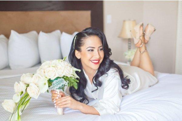 Classic Old Hollywood inspiration for this beautiful bride.