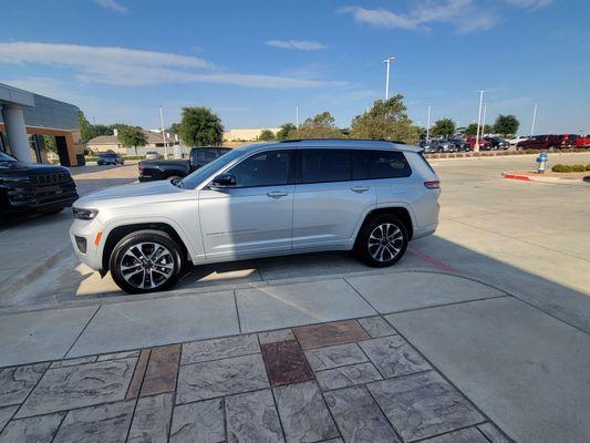 2023 jeep grand cherokee L the best deal i can get