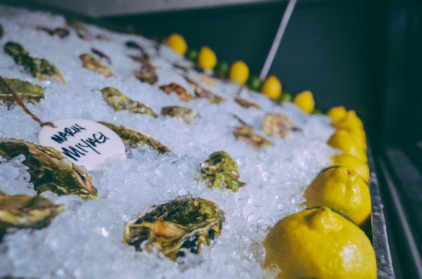 Fresh oysters on ice in Lord George's front window.