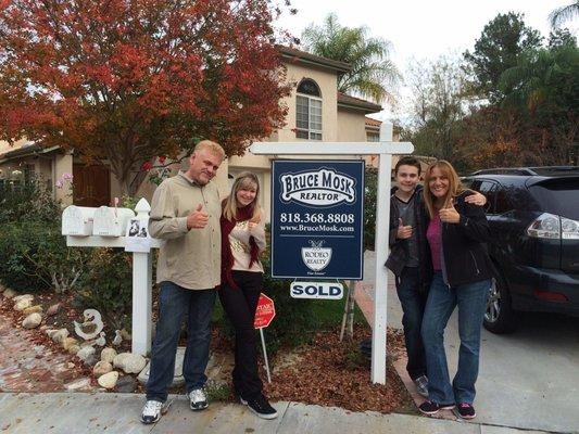 Happy Buyers getting the keys to their new home!