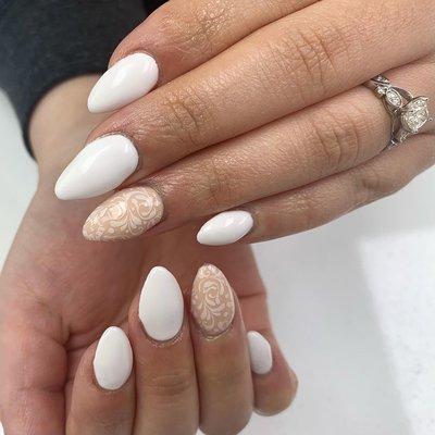 Wedding nails with nail design