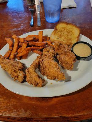 Chicken strips, sweet potatoe fries, texas toast.