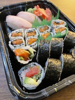 Yellowtail Nigiri, Salmon Roll and Summer Roll. @ThymeToGrub