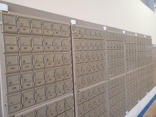 Different mailbox sizes offered, including virtual mail