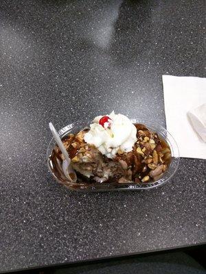 Brownie fudge sundae with mint chocolate and German chocolate.