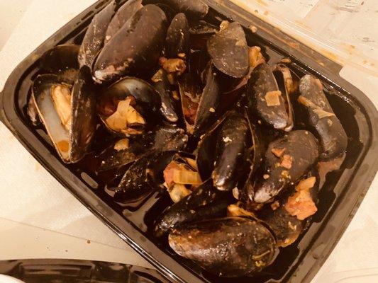 Angry Mussels (2 lbs) - takeout