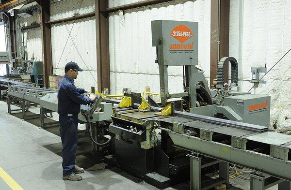 Production Saw cutting capabilities at Parker Steel