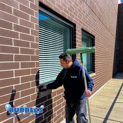 Exterior commercial window cleaning