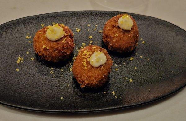 1st Course - Cacio e Pepe Arancini. The Arancini was so good!