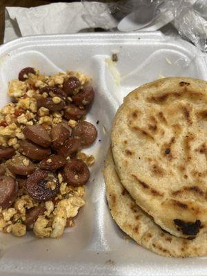 Las pupusas eran tortillas sólo masa tube que hacer unos huecos para completar la comida