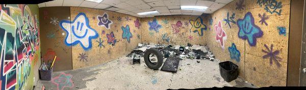 SmashLab rage room -- panoramic camera view