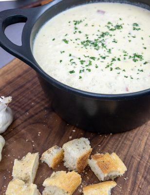 Premium | Gourmet Clam Chowder w/ Bacon