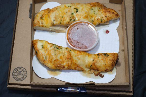 Cheesy garlic bread