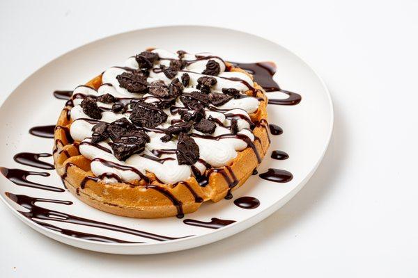 Combo 2. Mochi Waffle with Oreo Crumbs, Whipped Cream & Chocolate Syrup. When you order all toppings will be on the side.