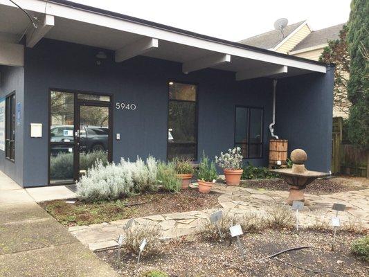 Apothecary Shoppe entrance and garden