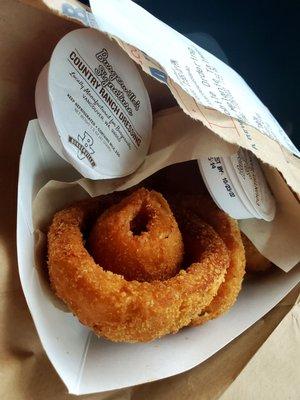 1st time trying their onion rings