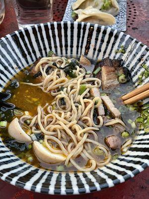 Spicy smoked pork ramen