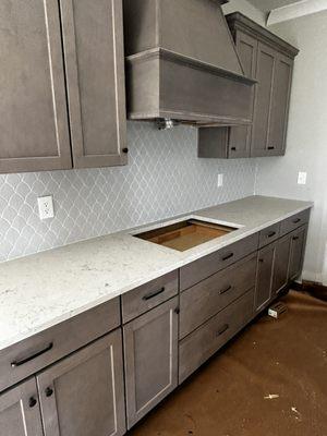 Scallop backsplash