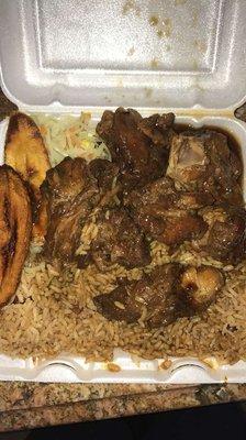 Brown stew chicken