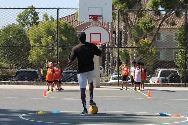 Families save big! Register two or more players and receive a $20 discount. Don't miss out!  #FamilyDiscount #ChulaVistaBasketball