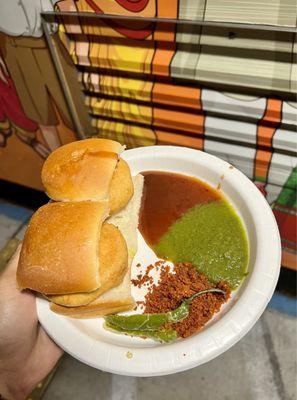 Vada pav