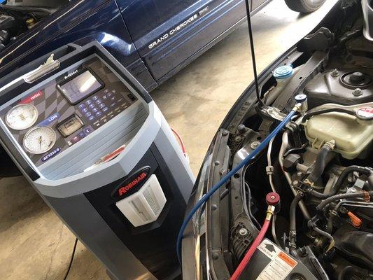 Performing AC Recharge utilizing 1234YF on 2017 Honda Civic