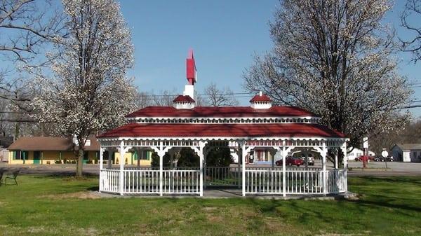 The biggest gazebo in western Kentucky