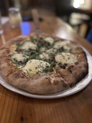 Small Magnolia Mountain Pizza