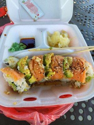 Roll was NOT fresh. Tasted so disgusting. You can also see the texture of the salmon looking funky. The wasabi color also looks too green.