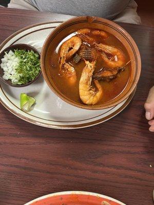 Caldo de pescado