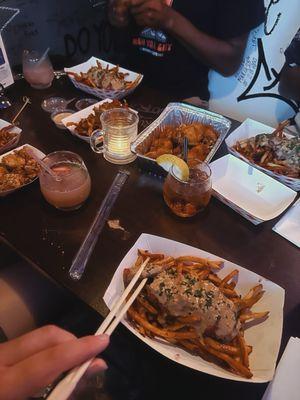 Sichuan Wings Nugs Combo Mushroom Nugs Combo S&B Curry Ketchup Black Garlic Sweet Chili Steak Frites