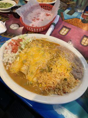 19. Enchiladas de Pollo con salsa verde