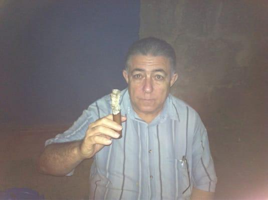 Gavito cigars Master Blender, Ganzalo, in Nicaragua enjoying a Gavito cigar!