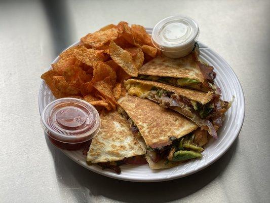 Quesadilla with BBQ kettle chips