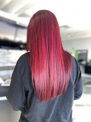 Keeping her red vibrant without using lightner.