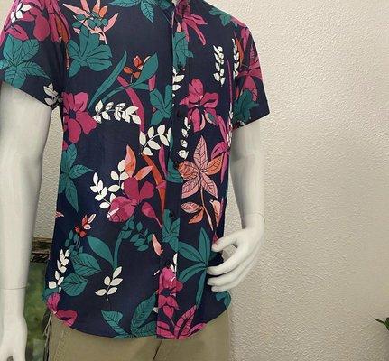 A Hawaiian shirt, our specialty!