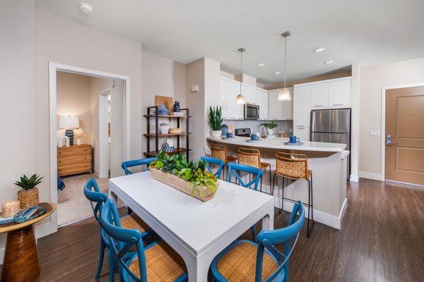 Kitchen/Dining Area