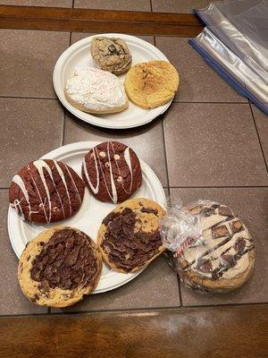 Reese's PB cup, brookie, red velvet,, frosted sugar, snickerdoodle, and finally, the cookies and cream avalanche