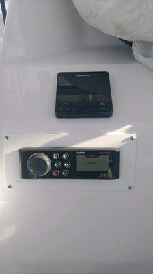 Awesome Raymarine install!!  High Recommended!!