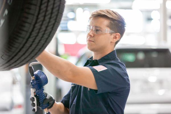 Sewell INFINITI Collision Center of Fort Worth